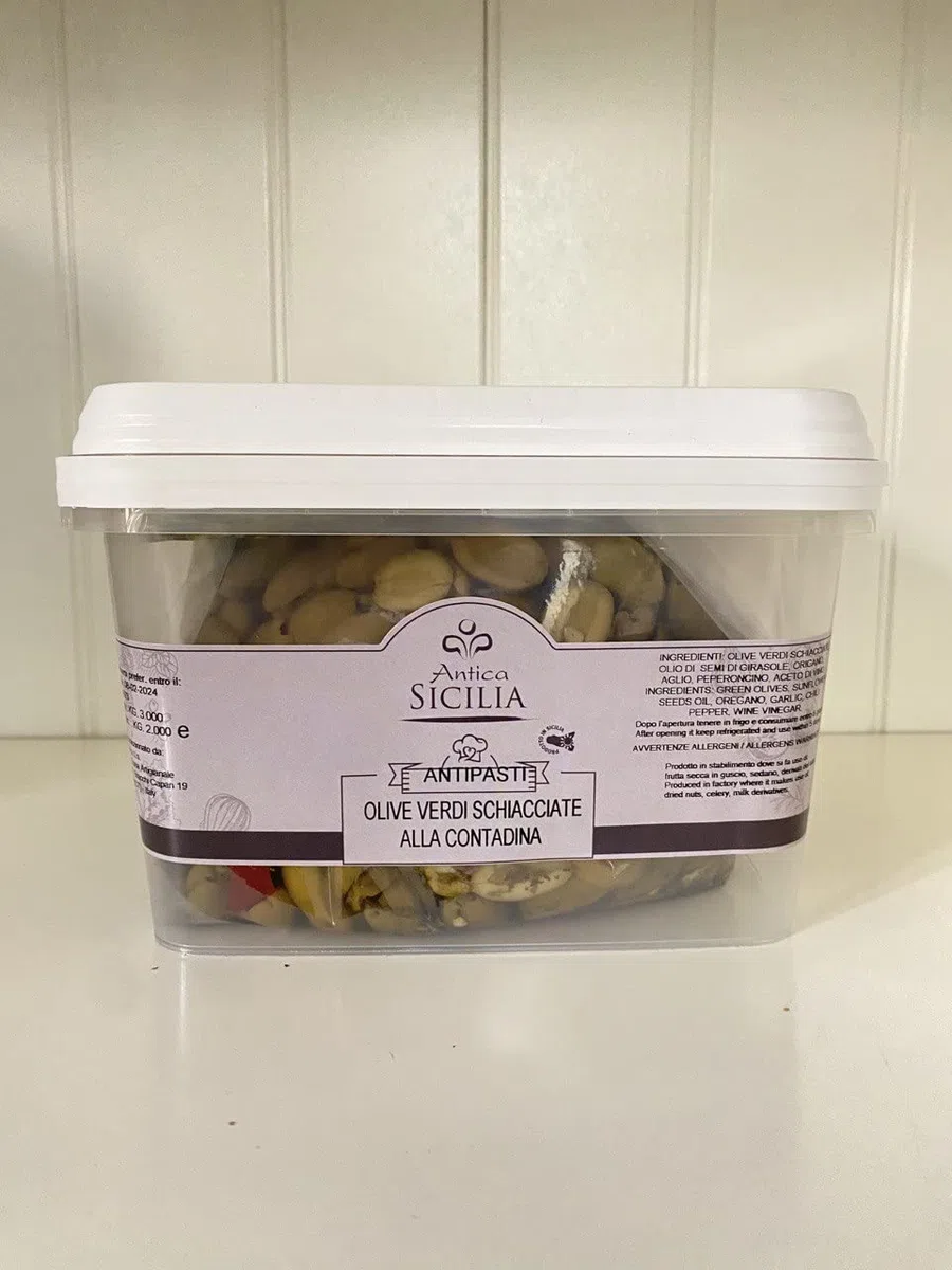 Olive verdi 3 kg. siciliane Artigianali (Schiacciate) Olio Extra Vergine di Oliva, Aglio, Origano e Peperoncino – Antipasto Siciliano Artigianale per Pane, Pizza, Insalate e Buffet