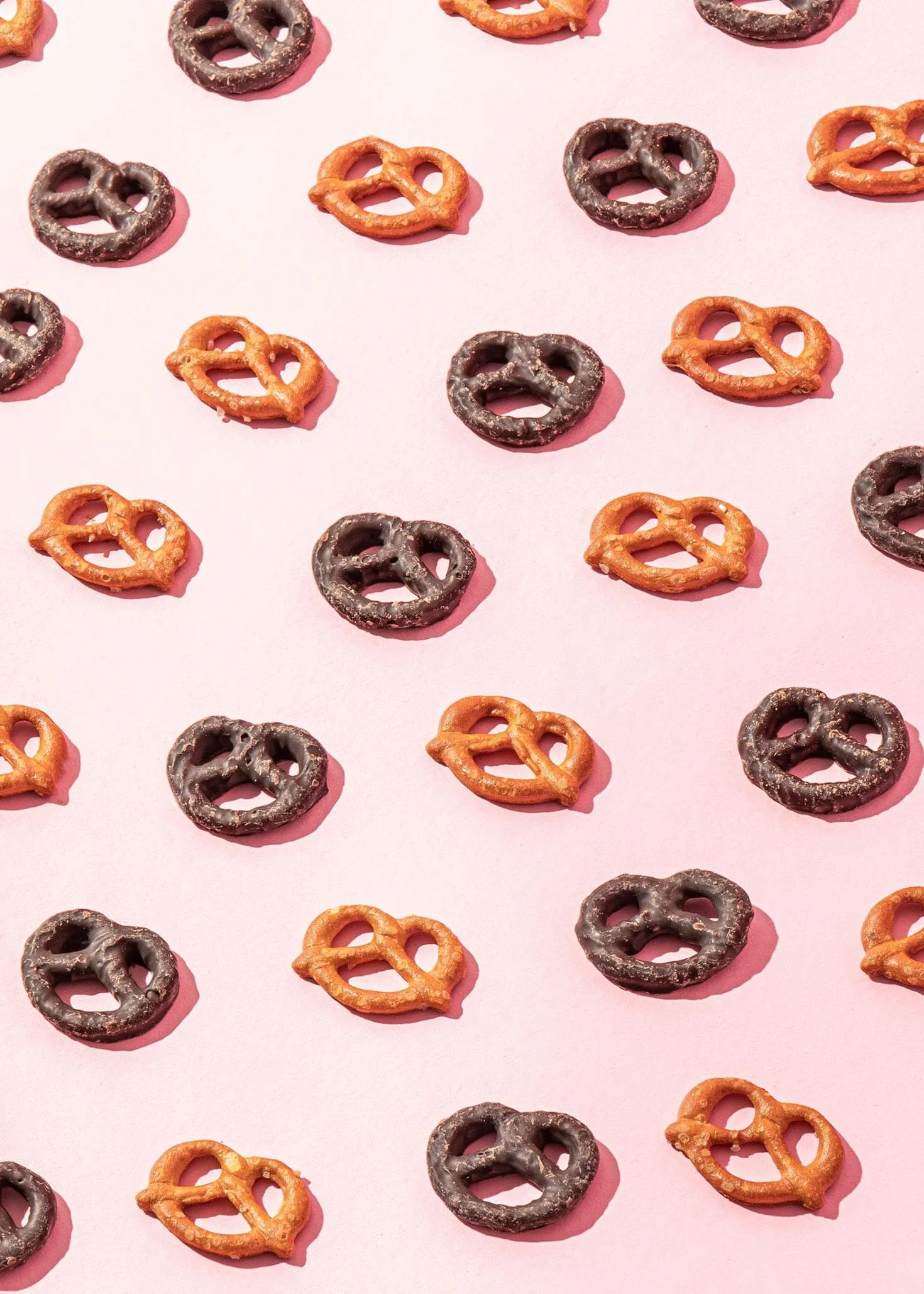 KoRo - Brezel al cioccolato fondente 1 kg - snack dolce e originale - confezione convenienza - idea regalo