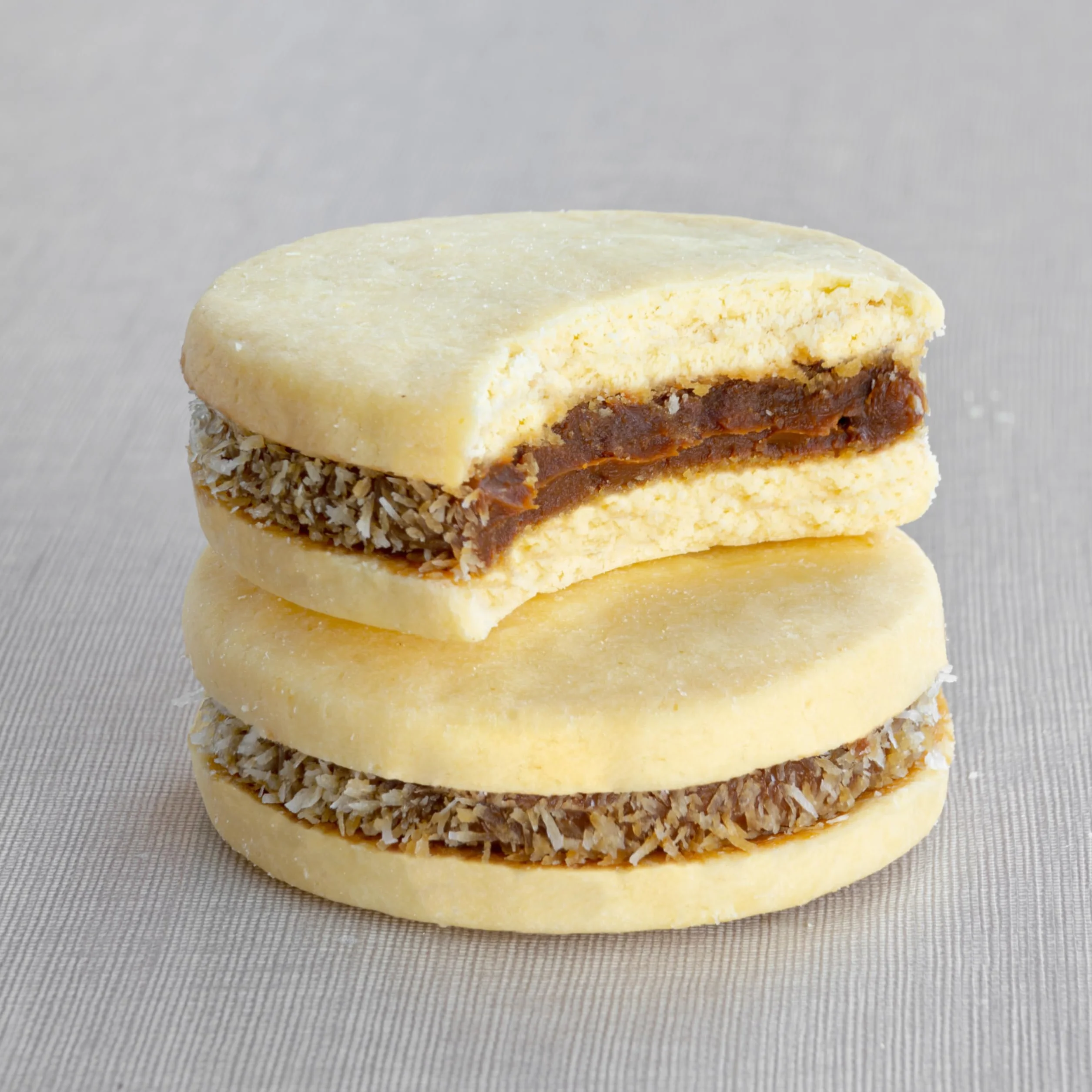 Mardel - Alfajores misti amido di mais, nero e bianco, 12 pezzi - EDIZIONE FESTA NATALE