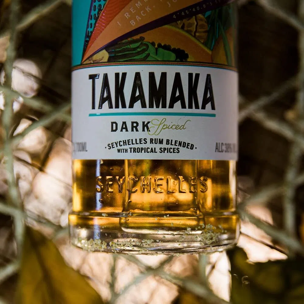Takamaka Dark Spiced Rum 70cl (La confezione può variare)