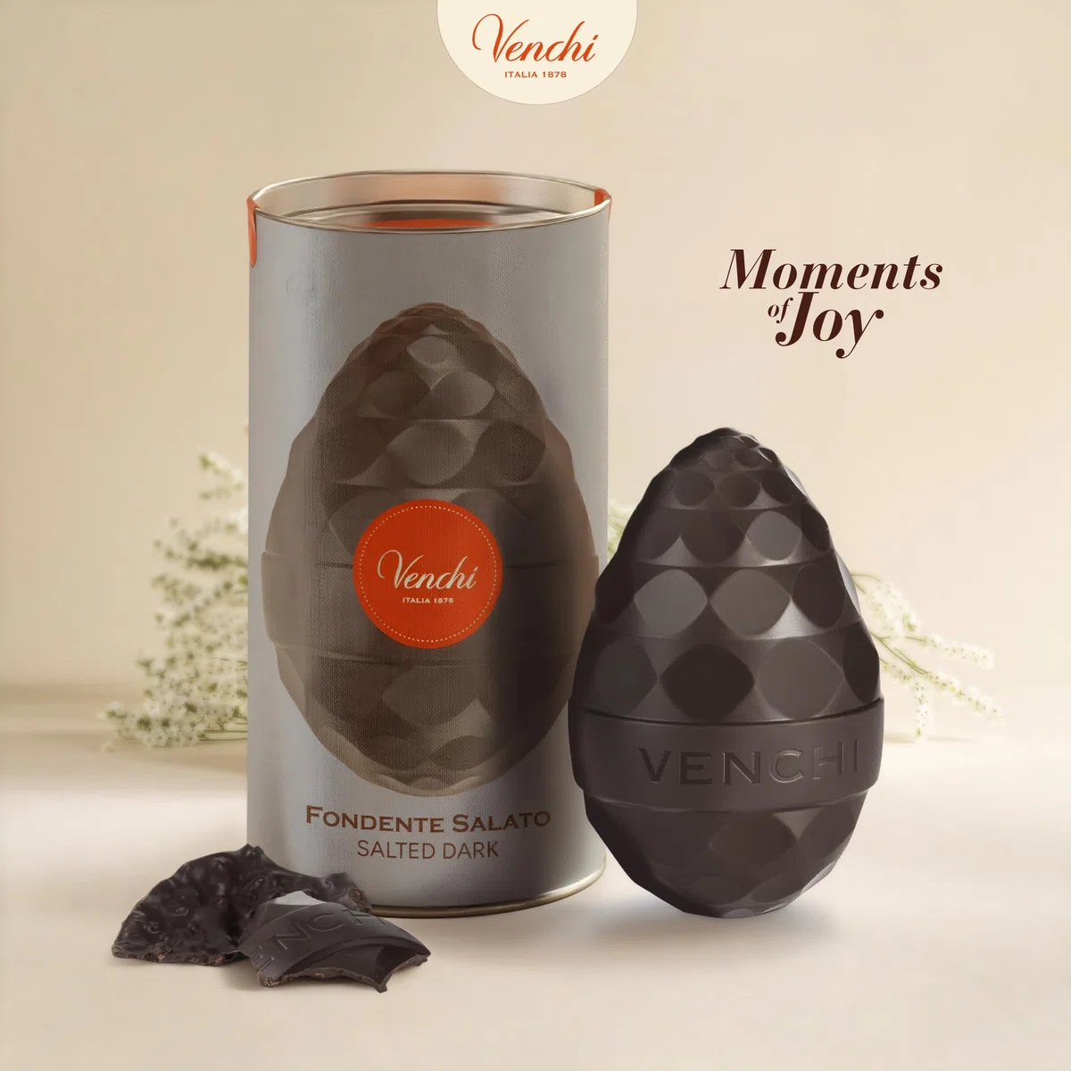 Venchi - Uovo di Cioccolato Fondente Salato, 150 Gr, Gusto Cioccolato Fondente con Granella di Caramello Salato, Senza Glutine, con Sorpresa, Collezione Pasqua Venchi, Idea Regalo