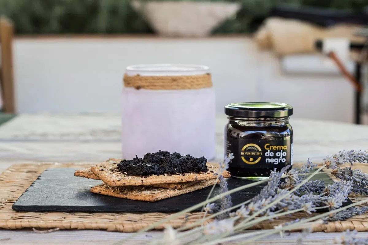 Bonrostro Ajo Negro - Vasetto da 600 grammi di crema all'aglio nero