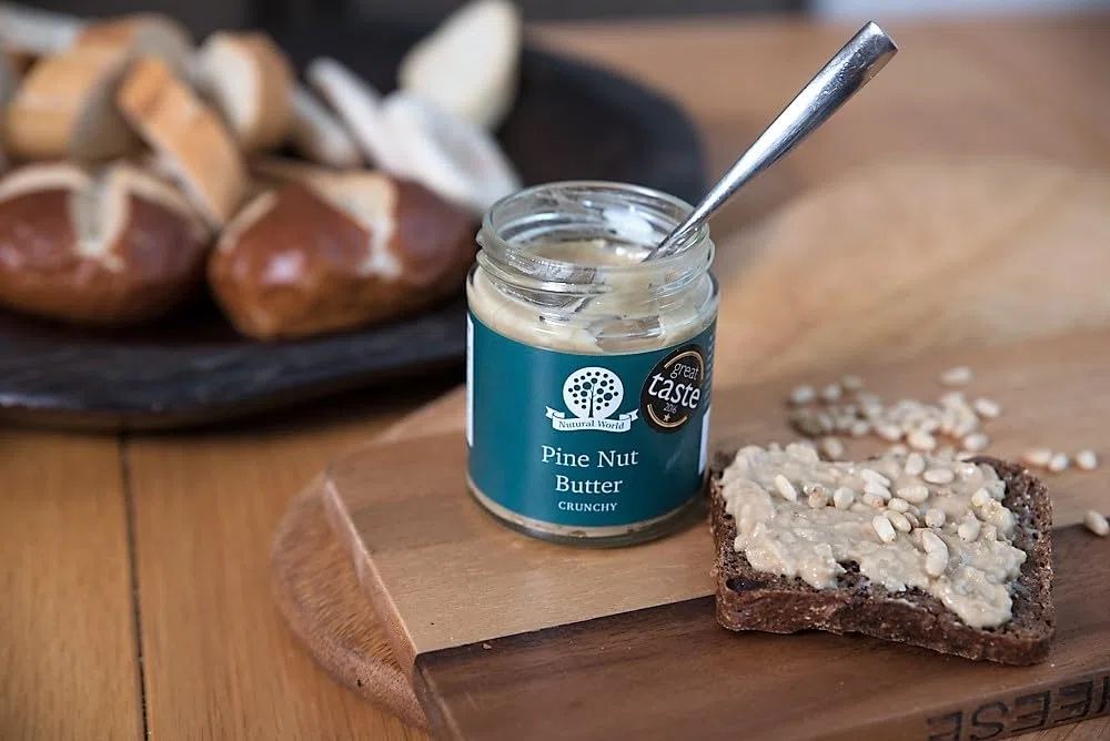 Nutural World - Burro di Pinoli Croccante (170g) - Vincitore del Great Taste Awards
