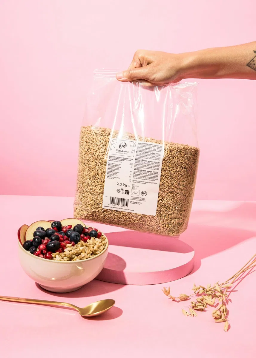 KoRo - Chicchi d'avena biologici 4 x 2,5 kg - Qualità biologica - Alto contenuto di fibre - Fonte di proteine - Ideale per il porridge, la cottura al forno o come contorno