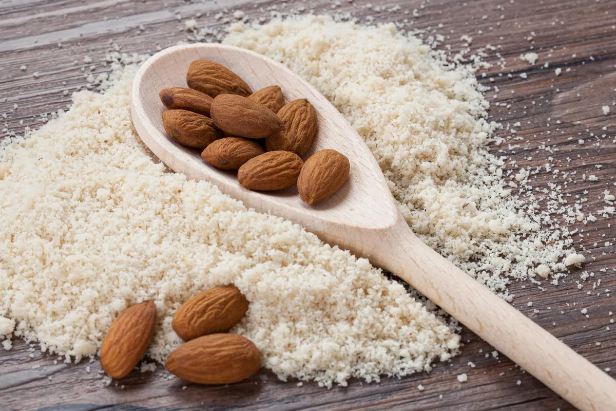 A'Ntrita® - Farina di Mandorle Bio 1 Kg - 100% Italiano - Prodotto in Sicilia