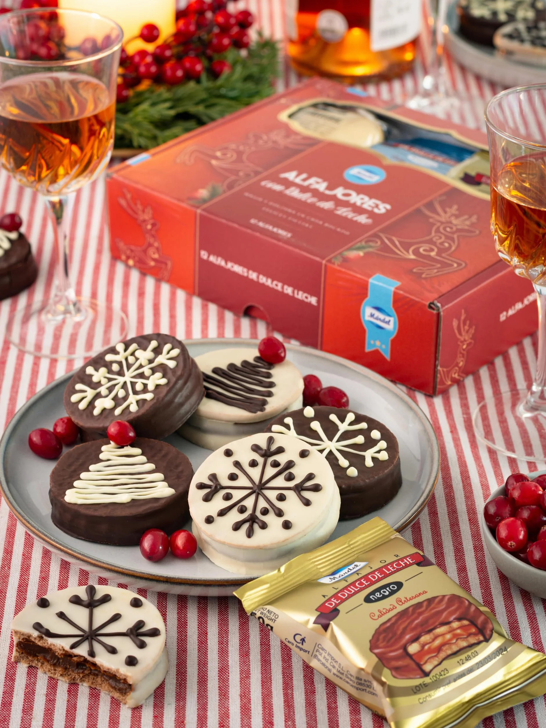 Mardel - Alfajores misti amido di mais, nero e bianco, 12 pezzi - EDIZIONE FESTA NATALE