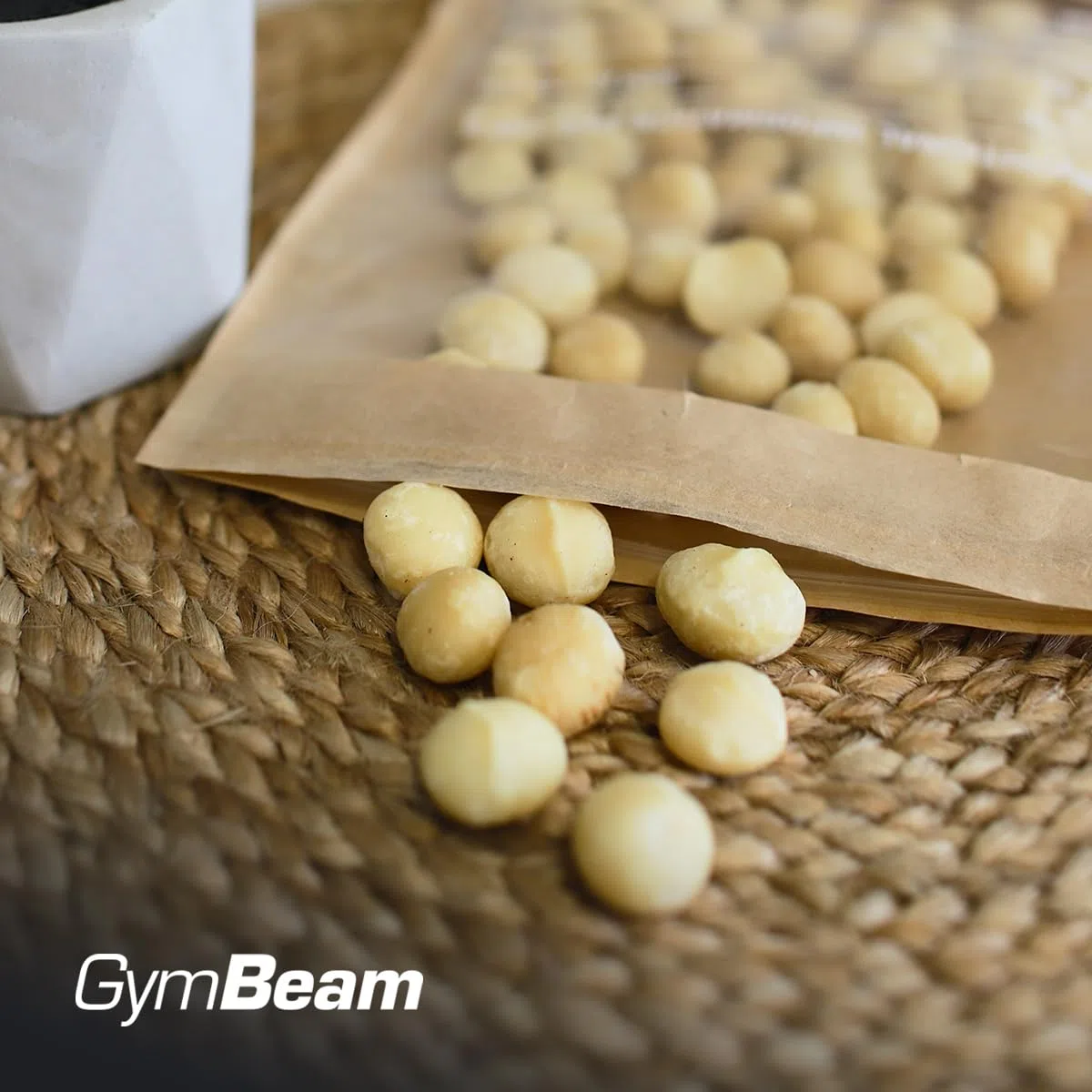 GymBeam Noci di Macadamia Intere 500g, Noci di Macadamia Non Salate dal Sapore Burroso e Croccante, Ricche di Grassi Sani, Prive di Additivi, Ideali per Vegani, Snack Salutare