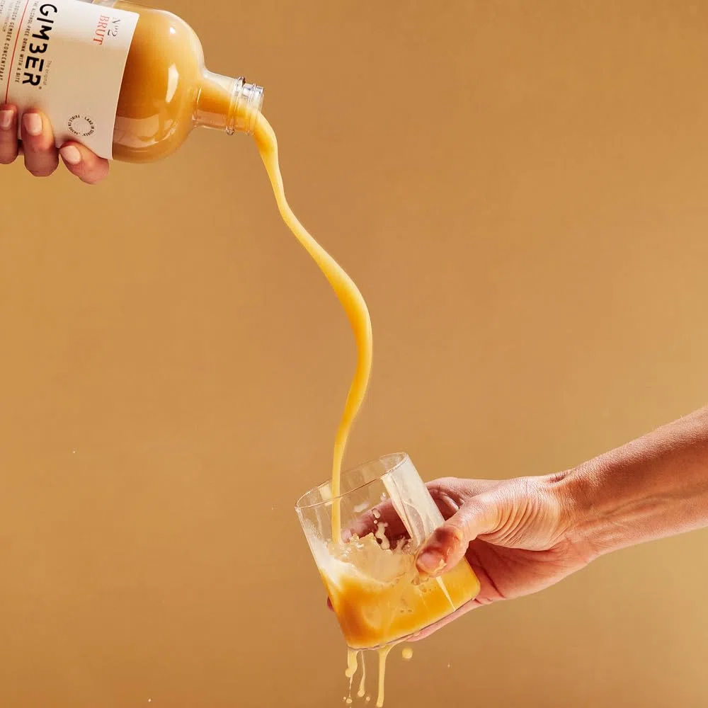 GIMBER Brut N°2 concentrato di zenzero biologico 700 ml | Bevanda analcolica biologica a base di zenzero, limone ed erbe | Estratto di zenzero premium | meno zucchero