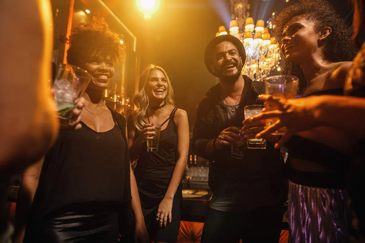 Jose Cuervo Especial Reposado 100cl – Tequila invecchiato 4 mesi in botti di quercia. Gusto dolce. 38% vol.