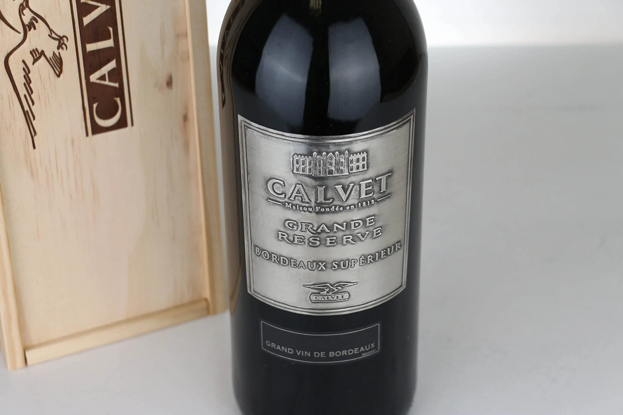 Calvet - Confezione regalo vino rosso Grande Riserva, Bordeaux Superiore - Magnum in cassa di legno (1 x 1,5 L)
