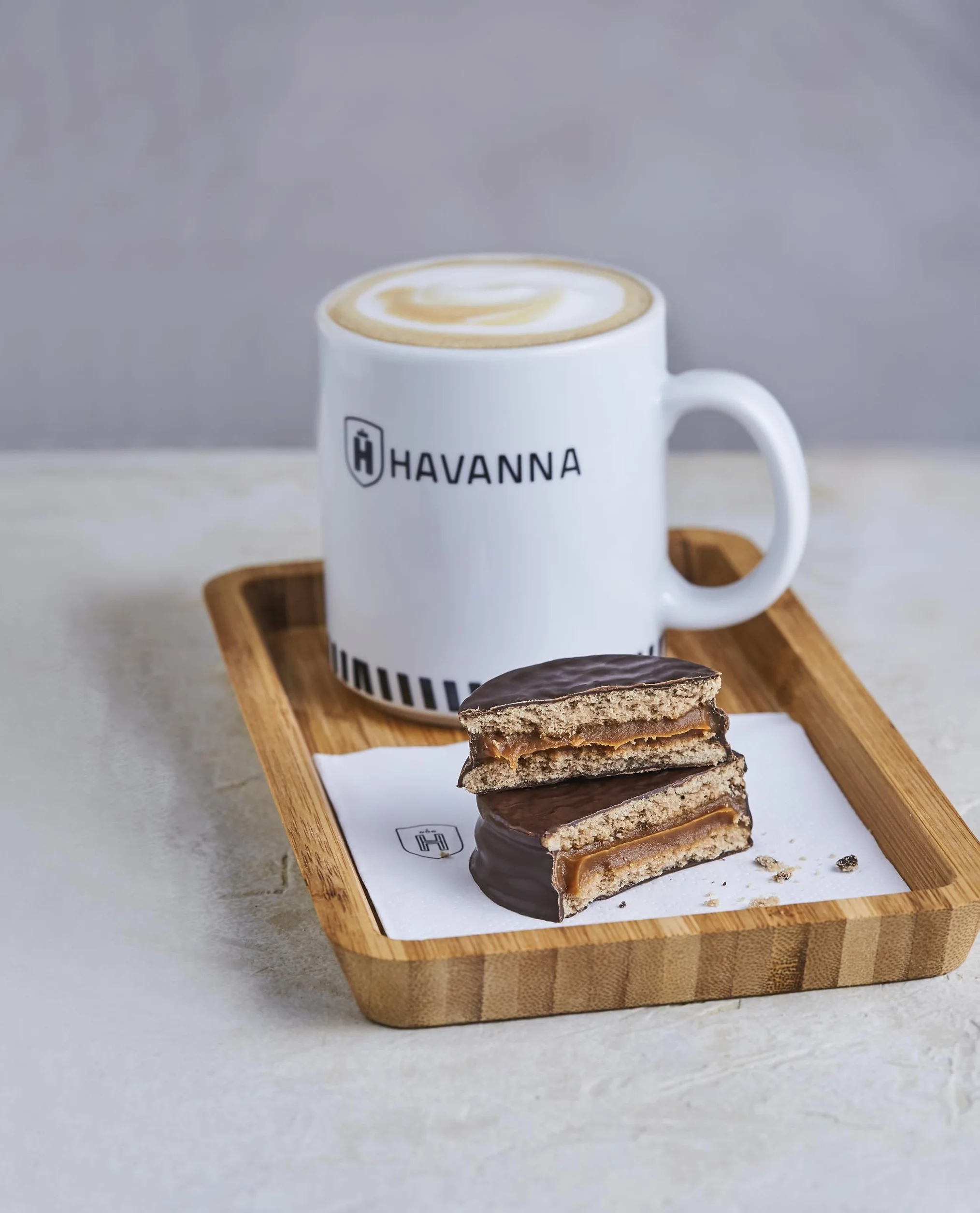 Havanna | Alfajores al Cioccolato | Biscotti Ricoperti Ripieni di Dulce de Leche | 12 unità | 660 g