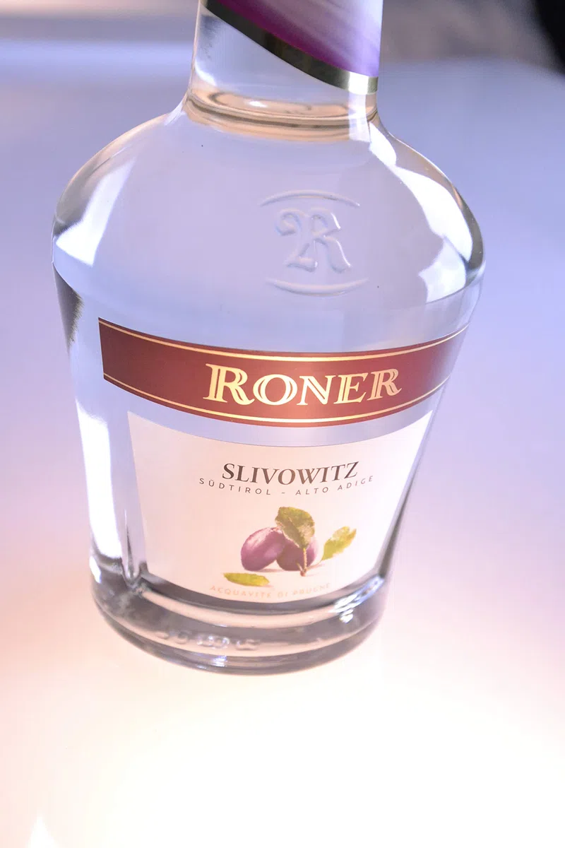Roner Slivowitz - Acquavite di prugne (1x 0,7l) - Distillato di Frutta dalla Distilleria Artigianale Alto Adige Südtirol più premiata d'Italia - 700 ml