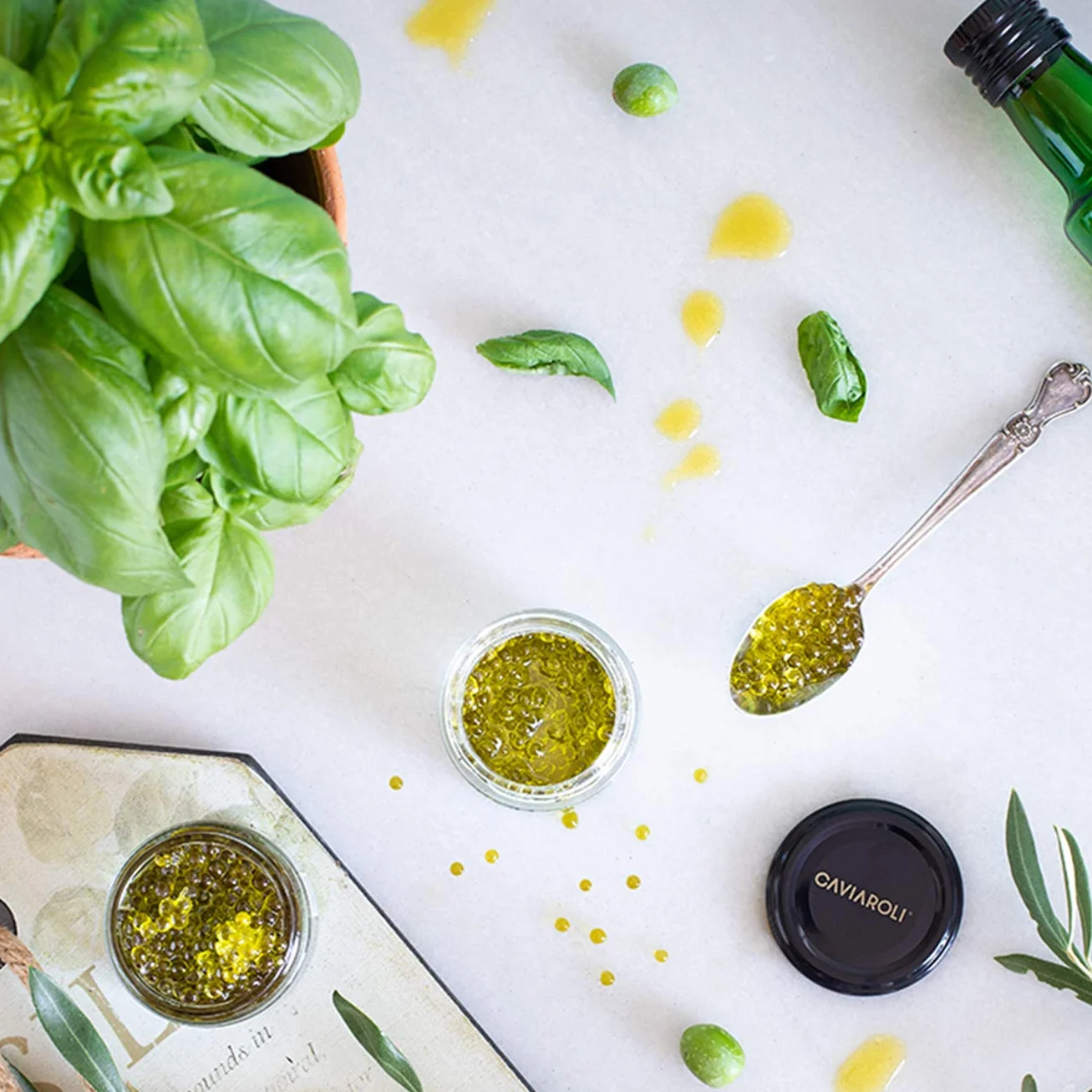 Caviaroli - Sferificazione di Olio Extra Vergine e Aceto - Perle Gelificate Gourmet per Condimenti e Decorazioni, Pack 5 Sapori, Olio, Peperoncino, Basilico, Wasabi e Aceto di Modena - 3x20g