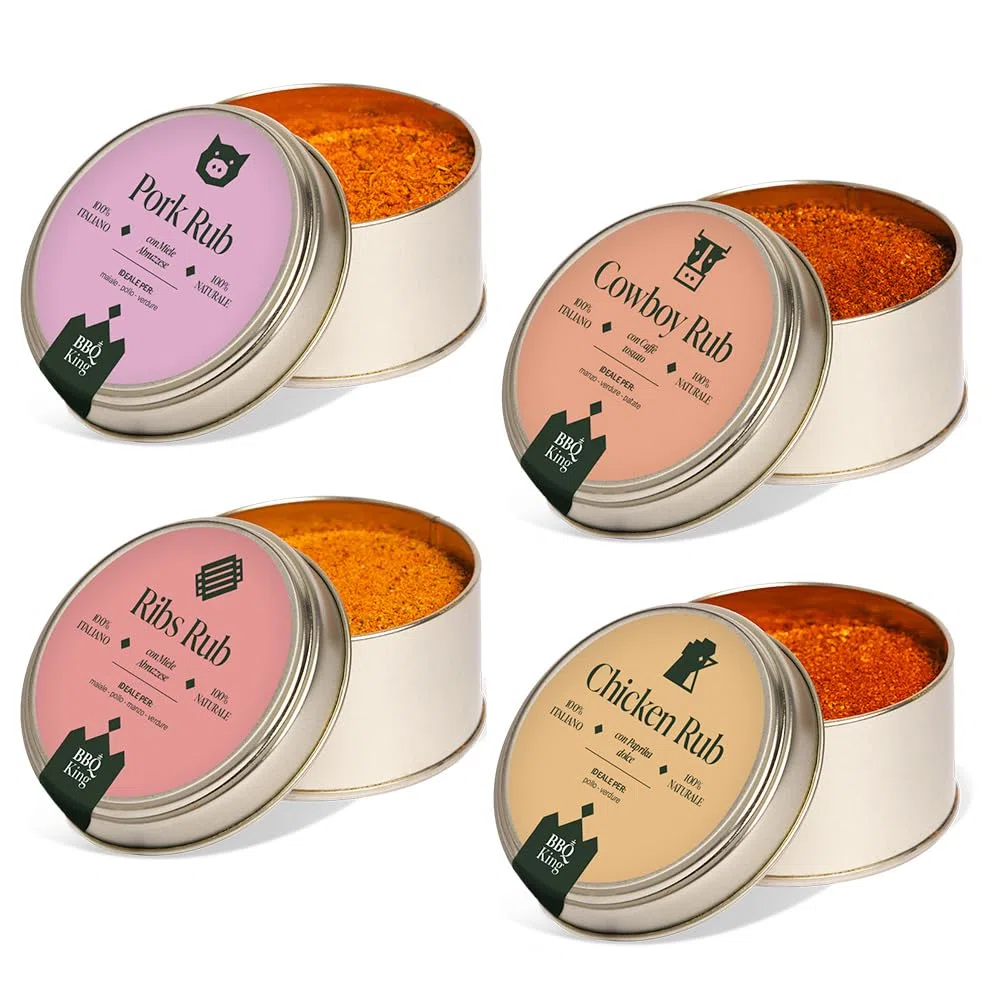 BBQ KING - Multi Pack Pitmaster Rub per Barbecue, 4 Confezioni da 70 Gr di Dry Rub Bbq, Miscela di Spezie 100% Made in Italy, 1 x Chicken Rub, 1 x Pork Rub, 1 x Ribs Rub e 1 x Cowboy Rub