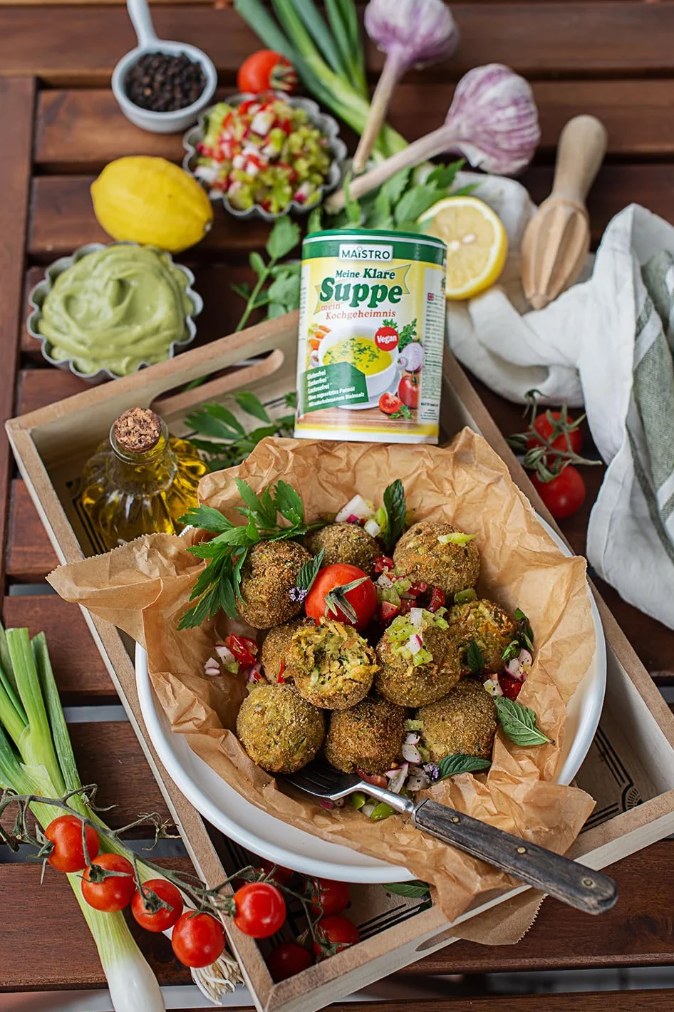 Brodo vegetale vegano e condimento, senza grilletto allergenico, senza grasso di palma, semplice, veloce e preparato deliziosamente. Zuppa di verdure 900 g / 45 litri con salgemma naturale
