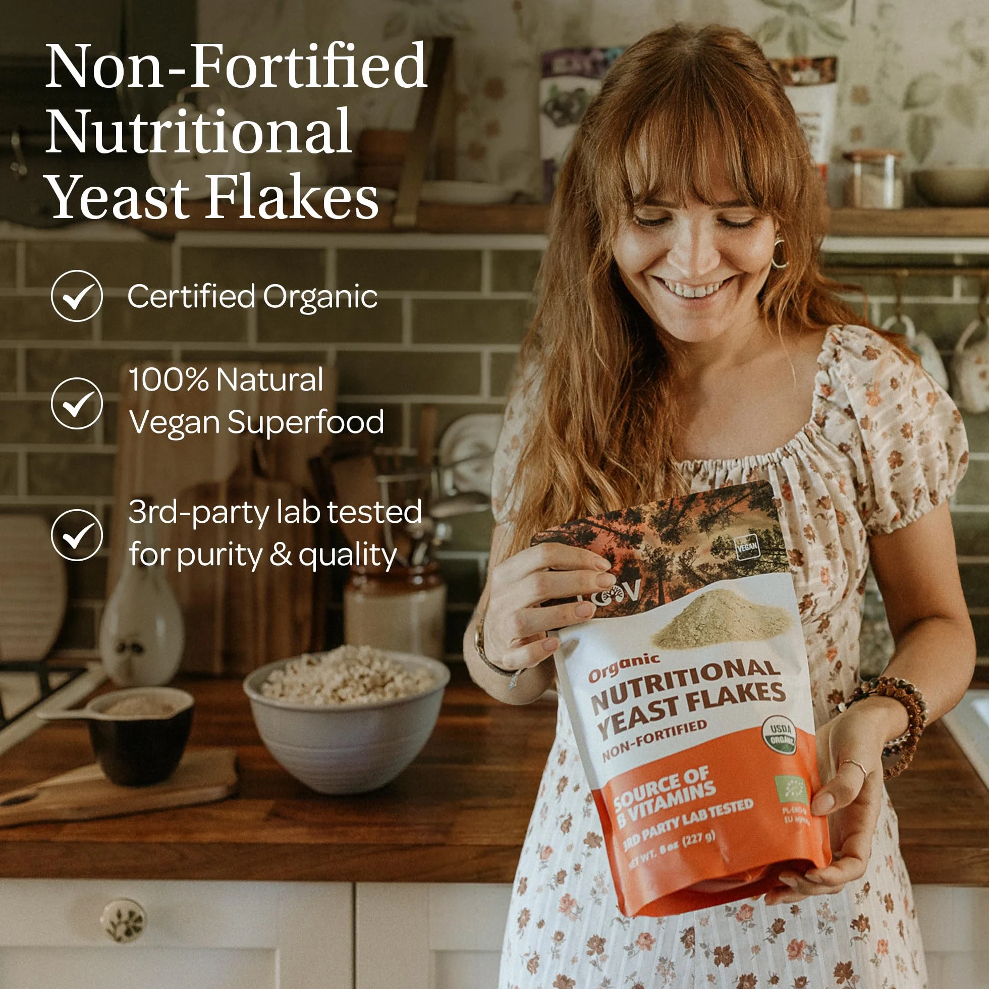 LOOV Lievito Alimentare in Scaglie Biologico Non-Fortificato, Nooch, Tostato, Vegano, Non-OGM, Fonte di Vitamine B, 227 g, Senza Vitamine o Zuccheri Aggiunti, Confezione Risigillabile
