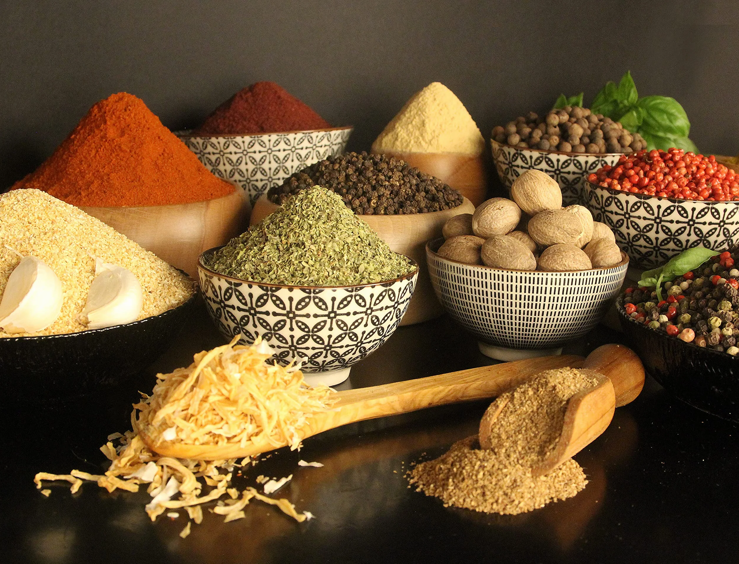 Minotaur Spices | Noce Moscata Intera | 2 x 250 g (0,5 kg) | Circa 100-130 Pezzi (a seconda della Dimensione della Noce)