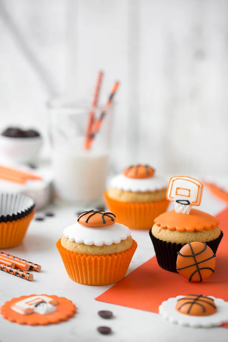 Decora- Decorazioni di Zucchero Palloni Basket - 1 confezione da 6 unità