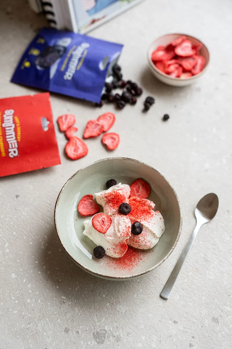 Miscela di frutta croccante liofilizzata, 12 confezioni da snack (9 x 11 g, 2 x 13 g, 1 x 20 g), fragole, lamponi, mele, anananas, mango, banane, mirtilli, spuntino senza zuccheri aggiunti