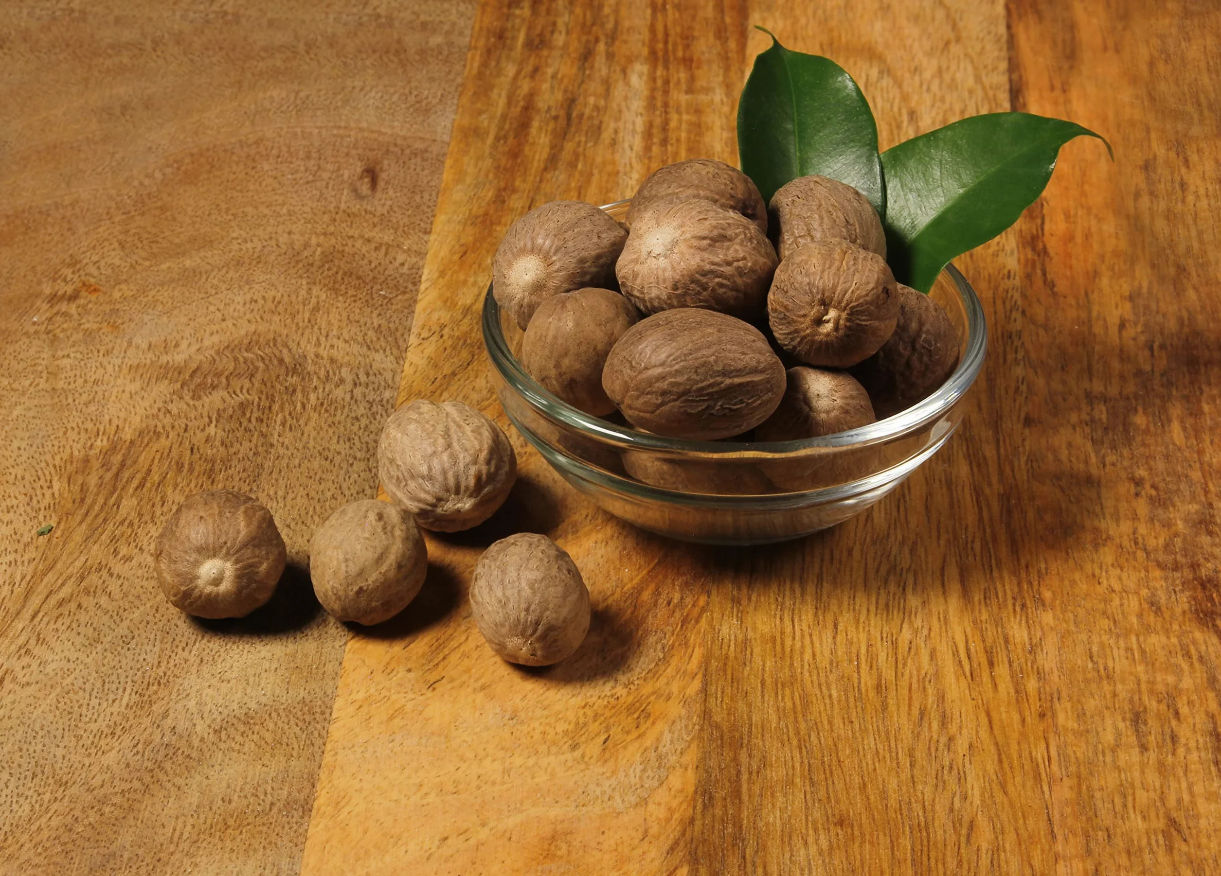 Minotaur Spices | Noce Moscata Intera | 2 x 250 g (0,5 kg) | Circa 100-130 Pezzi (a seconda della Dimensione della Noce)