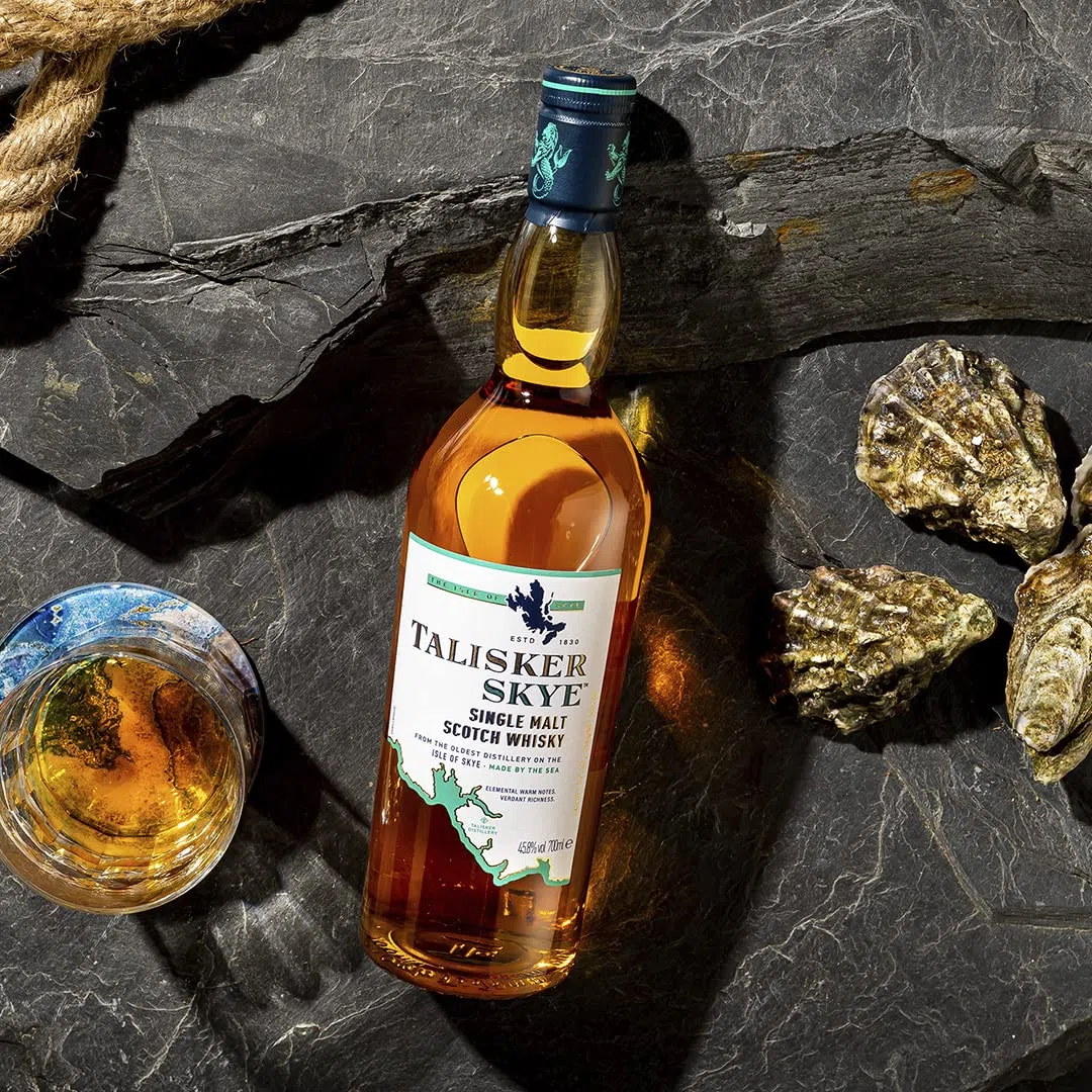 Talisker Skye Single Malt Scotch Whisky, 700 ml (La confezione può variare)
