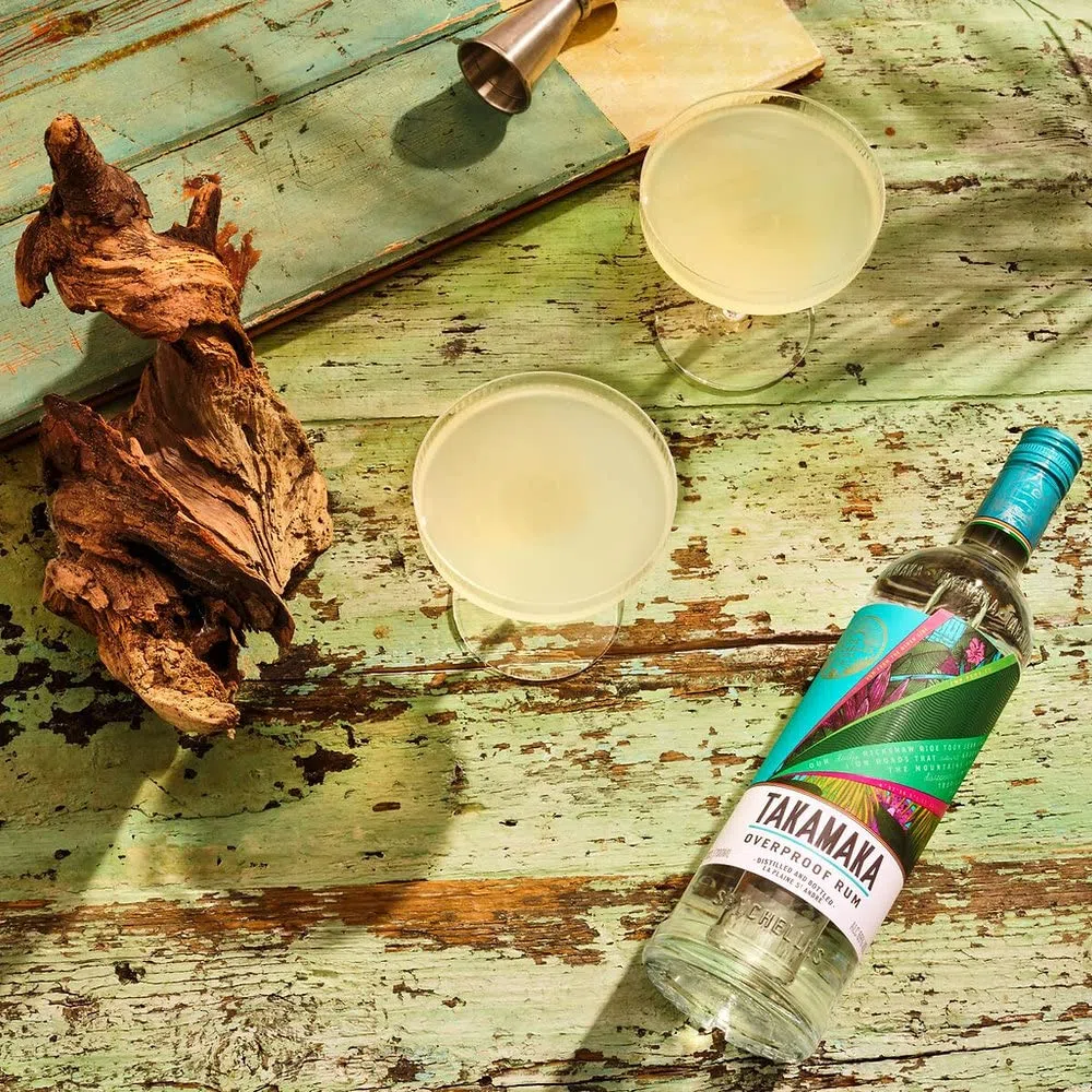 Takamaka - Overproof - Rum Bianco con Note Calde e Speziate, 69% Bottiglia da 700mlnn