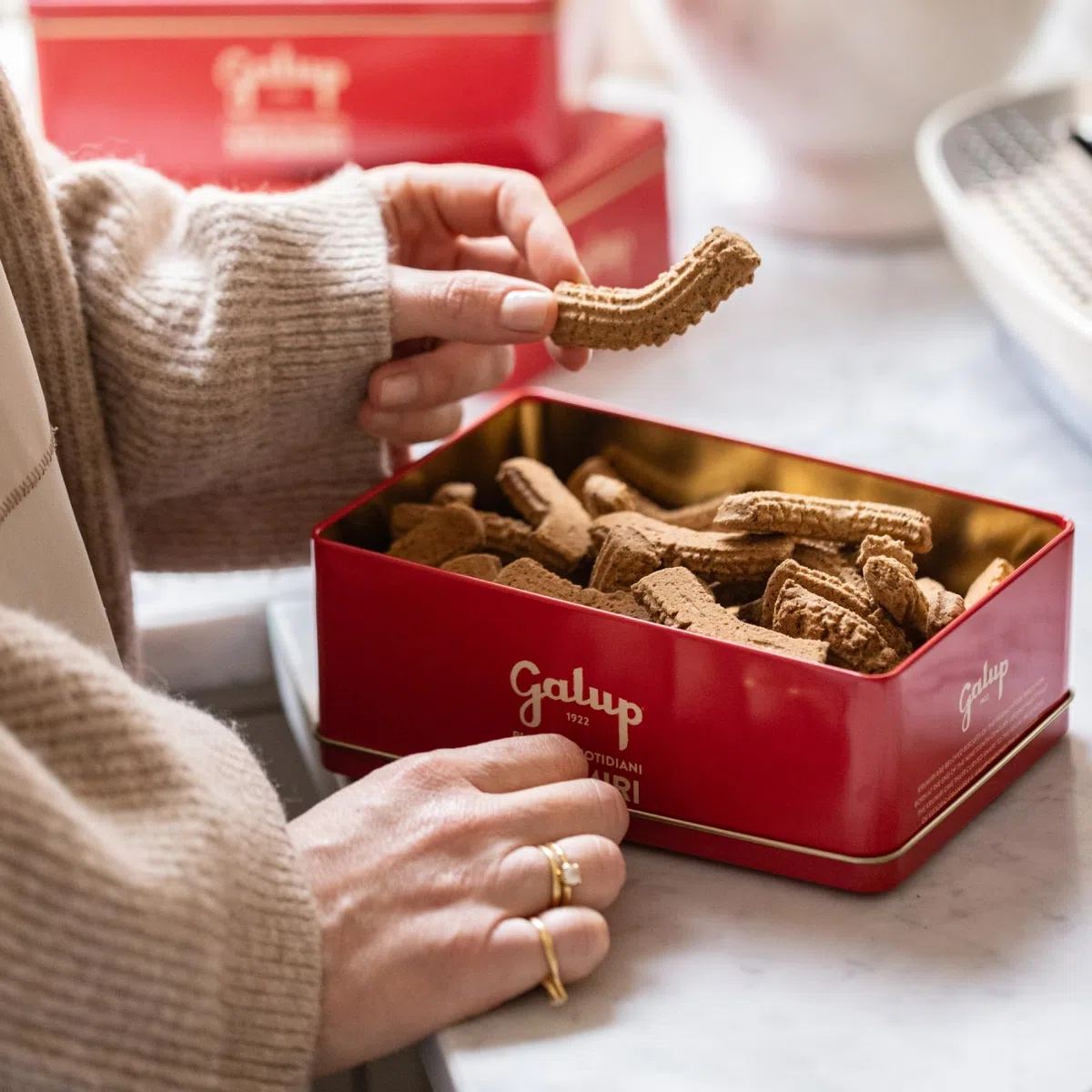 Galup Krumiri Piemontesi 250g in Latta Litografata - Biscotti al Burro e Uova Fresche - Frollini Tradizionali da Inzuppo per Colazione e Merenda - Elegante Confezione Regalo Vintage