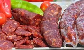 SALSICCIA LUCANA PICCANTE Kg 1,200 Circa la Confezione da 4 Pz. Gr.300