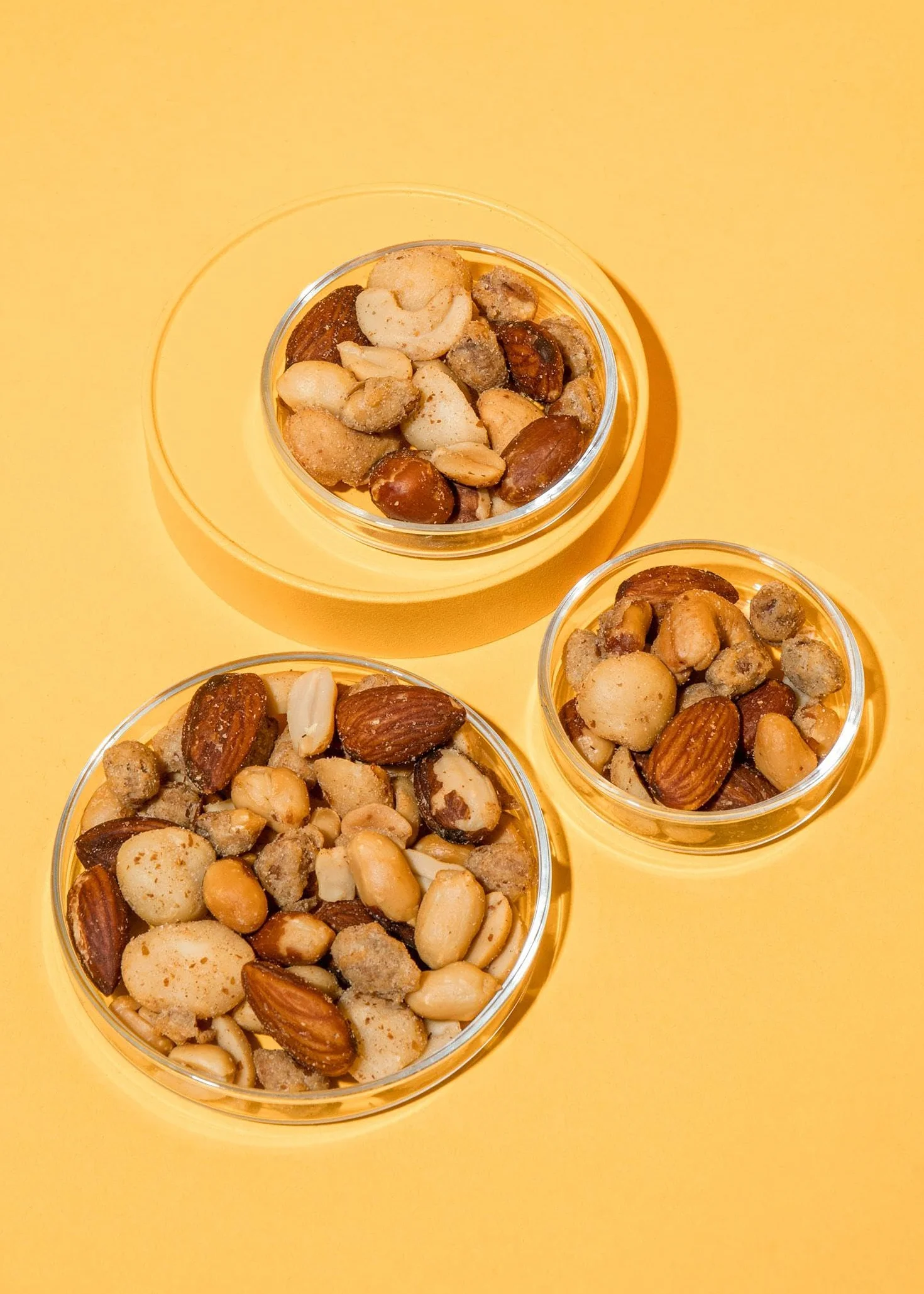 KoRo - Mix di frutta secca affumicata 1 kg - versatili e gustose - formato convenienza - da sgranocchiare come snack e per aperitivi