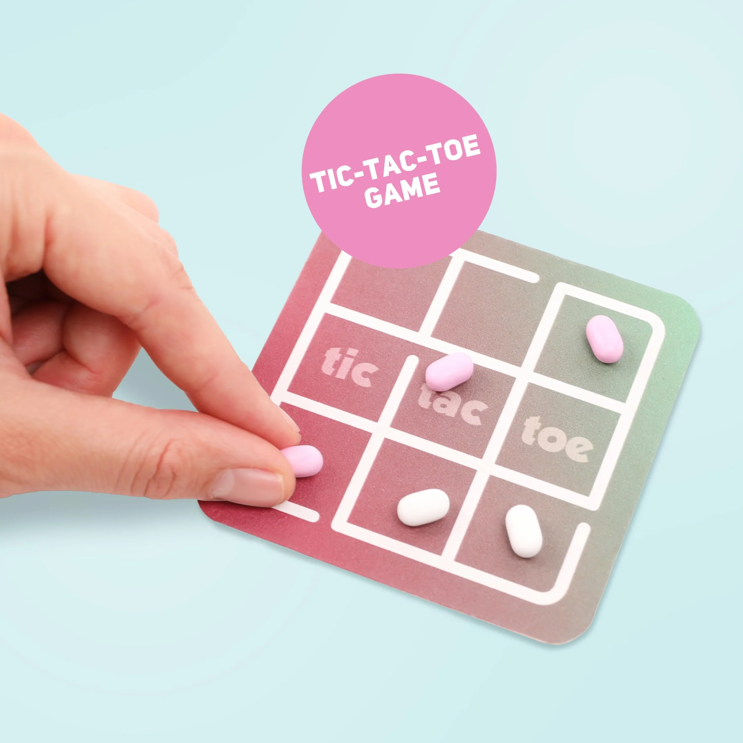 Tic Tac Strawberry Mix Confezione Doppia – 60 Mini Box per Set (4 Gusti) + Gioco Tris – 120 Mini Caramelle per Feste Bambini, Bomboniere, Compleanni e Sorprese Dolci