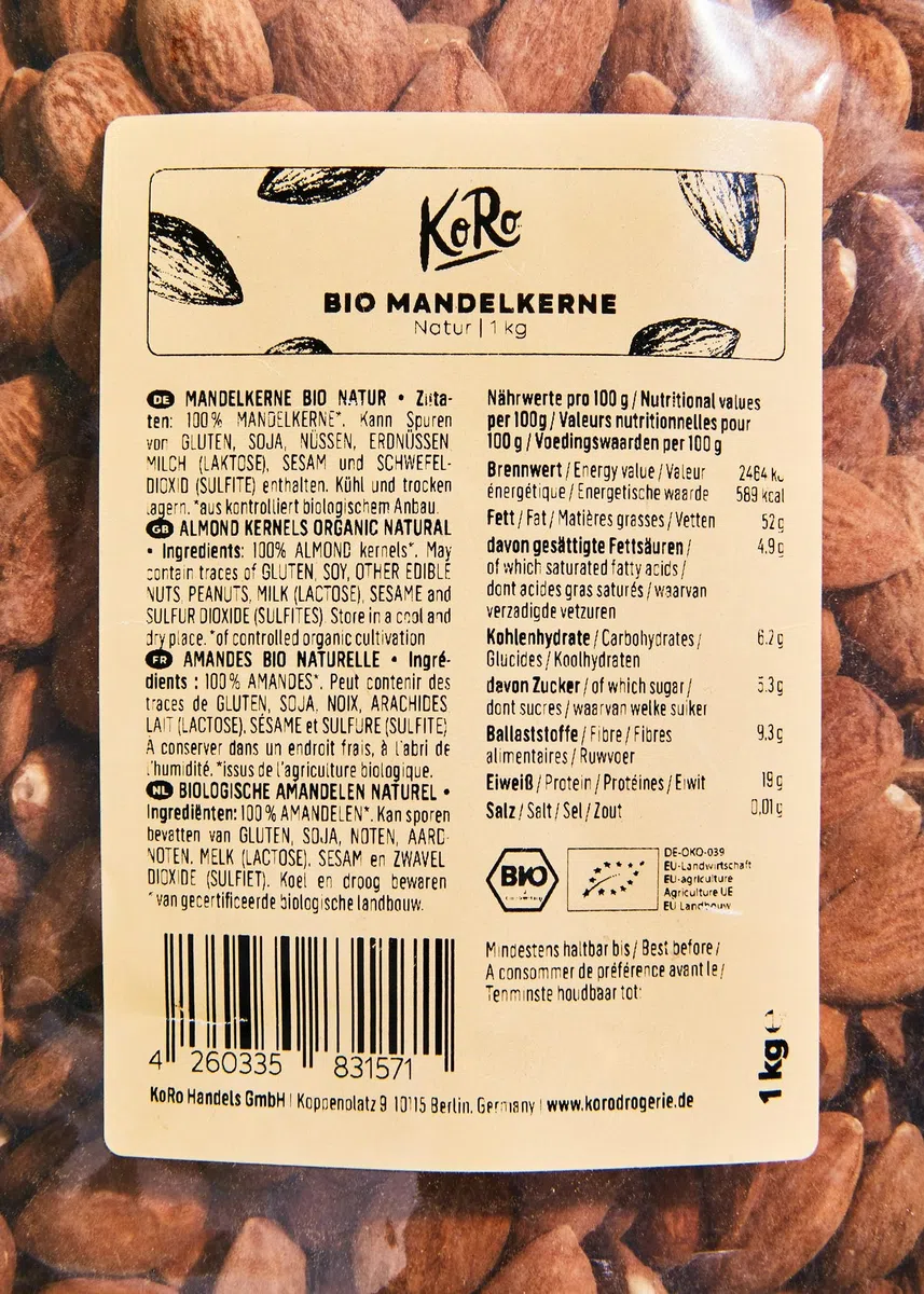 KoRo - Mandorle intere bio 1 kg - mandorle sgusciate biologiche e senza additivi, fonte di proteine vegetali, ideali come snack, per muesli, dolci e ricette salate