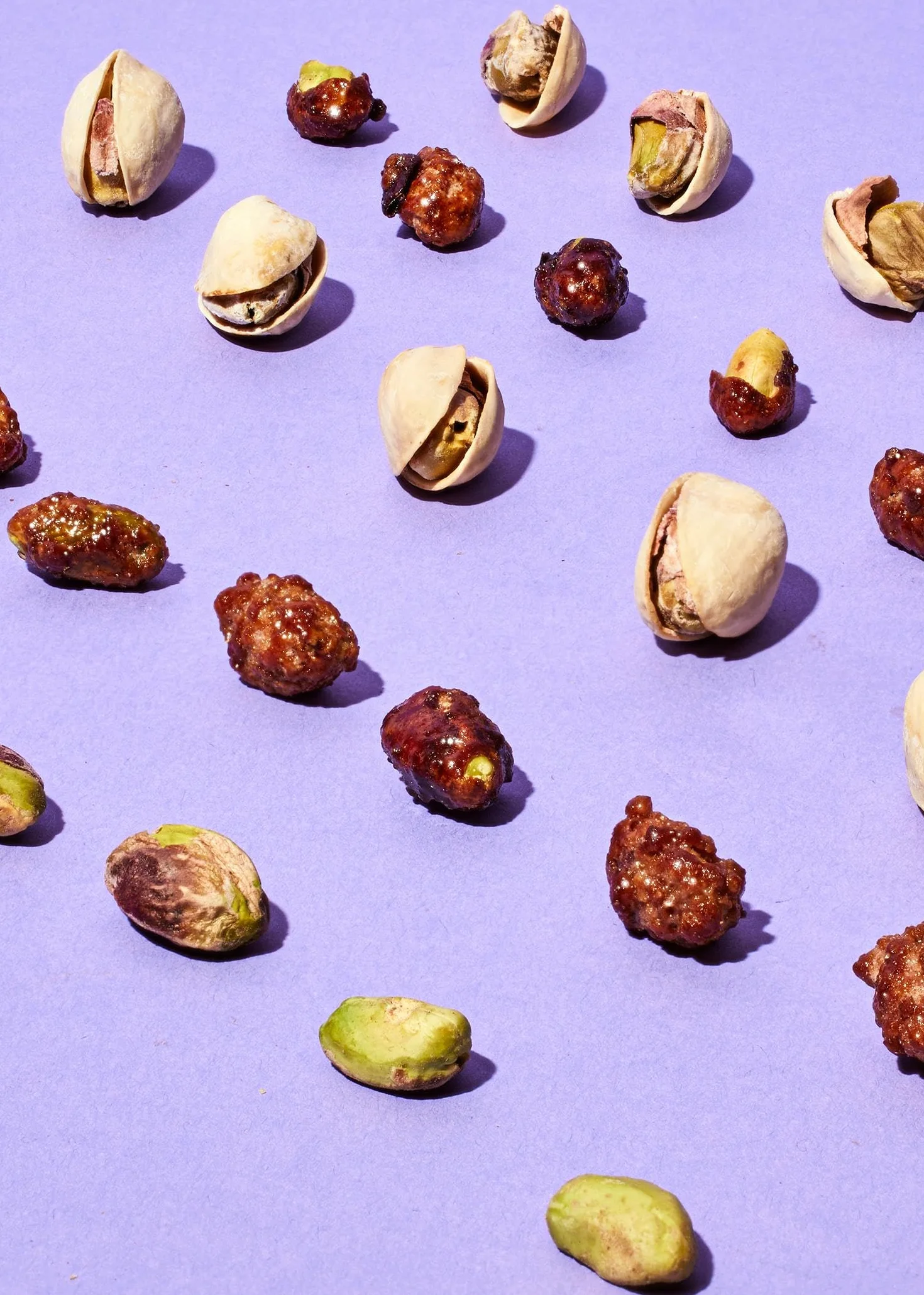 KoRo - Pistacchi tostati al caramello salato 500 g - Pistacchi interi caramellati e tostati con un pizzico di sale - combinazione di dolce e salato - confezione XXL da 500 g