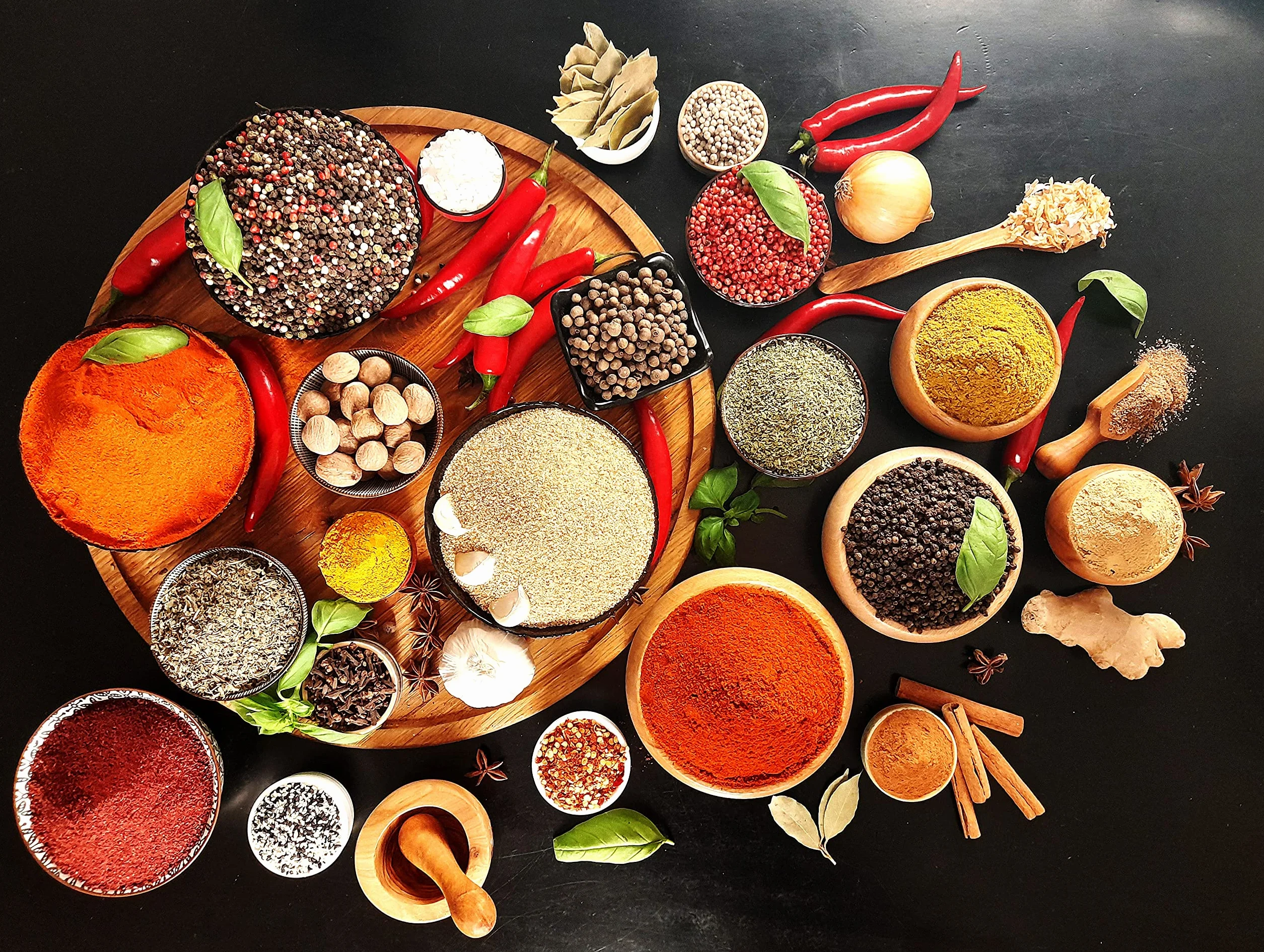 Minotaur Spices | Noce Moscata Intera | 2 x 250 g (0,5 kg) | Circa 100-130 Pezzi (a seconda della Dimensione della Noce)