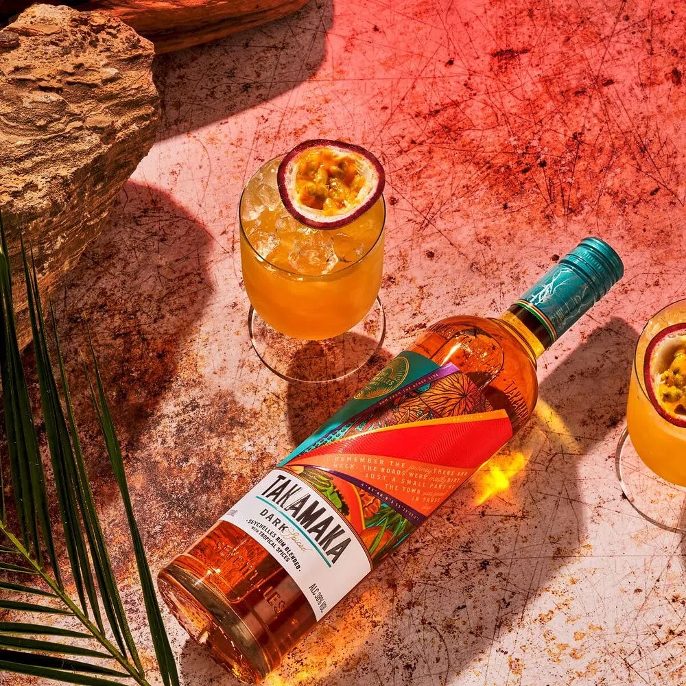 Takamaka Dark Spiced Rum 70cl (La confezione può variare)