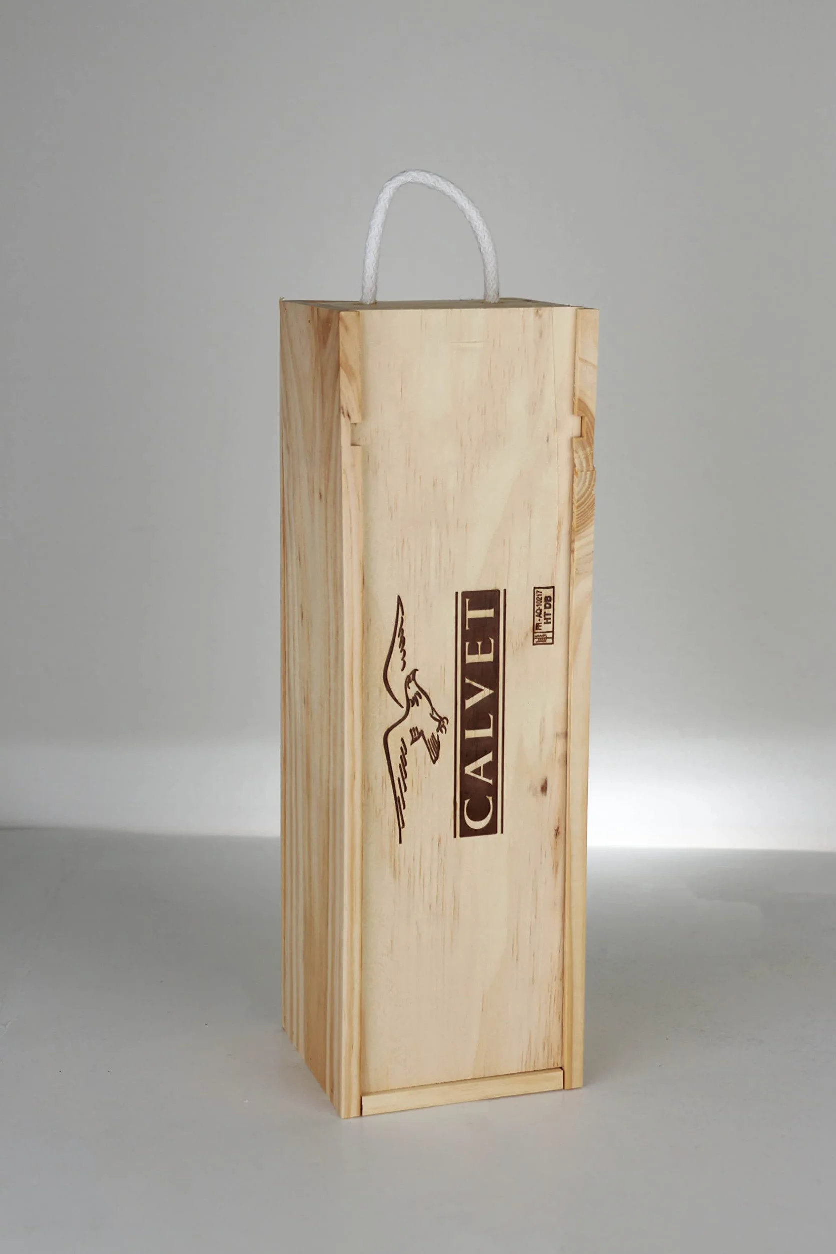 Calvet - Confezione regalo vino rosso Grande Riserva, Bordeaux Superiore - Magnum in cassa di legno (1 x 1,5 L)