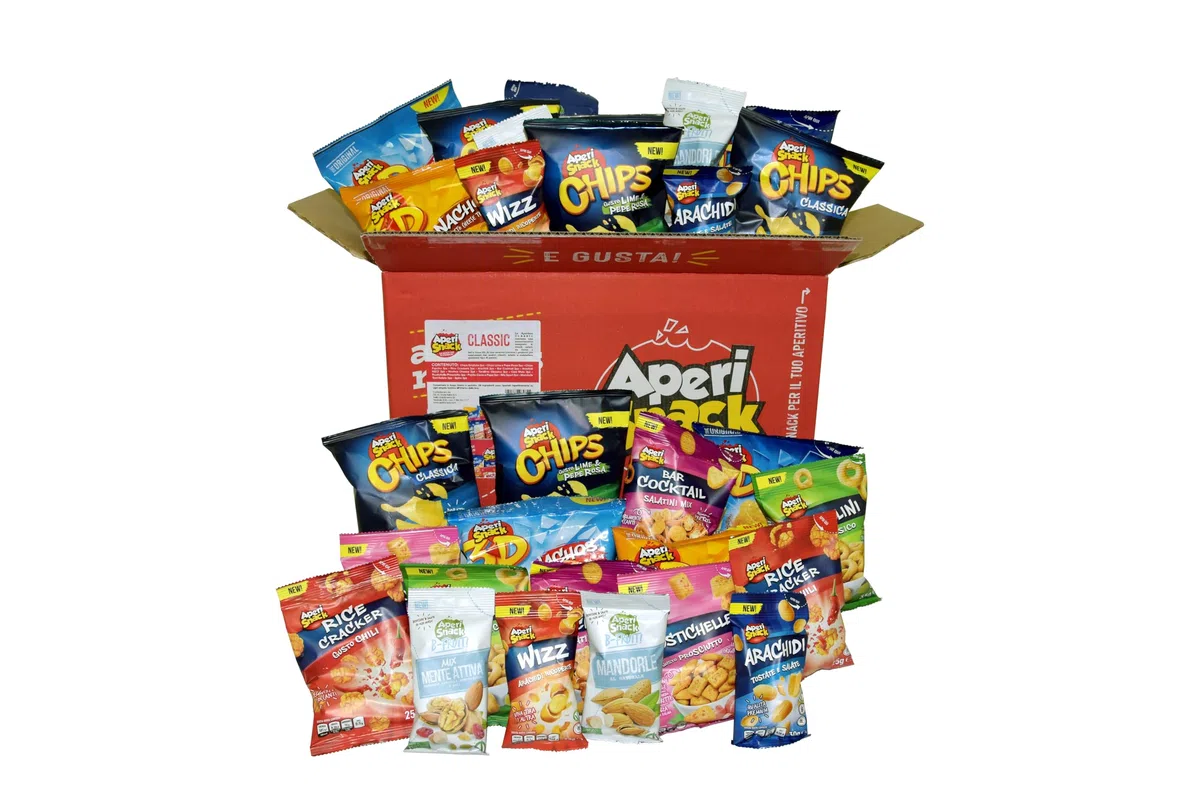 Aperisnack® Aperibox CLASSIC 30 snack - Scatola regalo con Snack salati, patatine e frutta secca, per aperitivo fai da te o gadget compleanno bambini