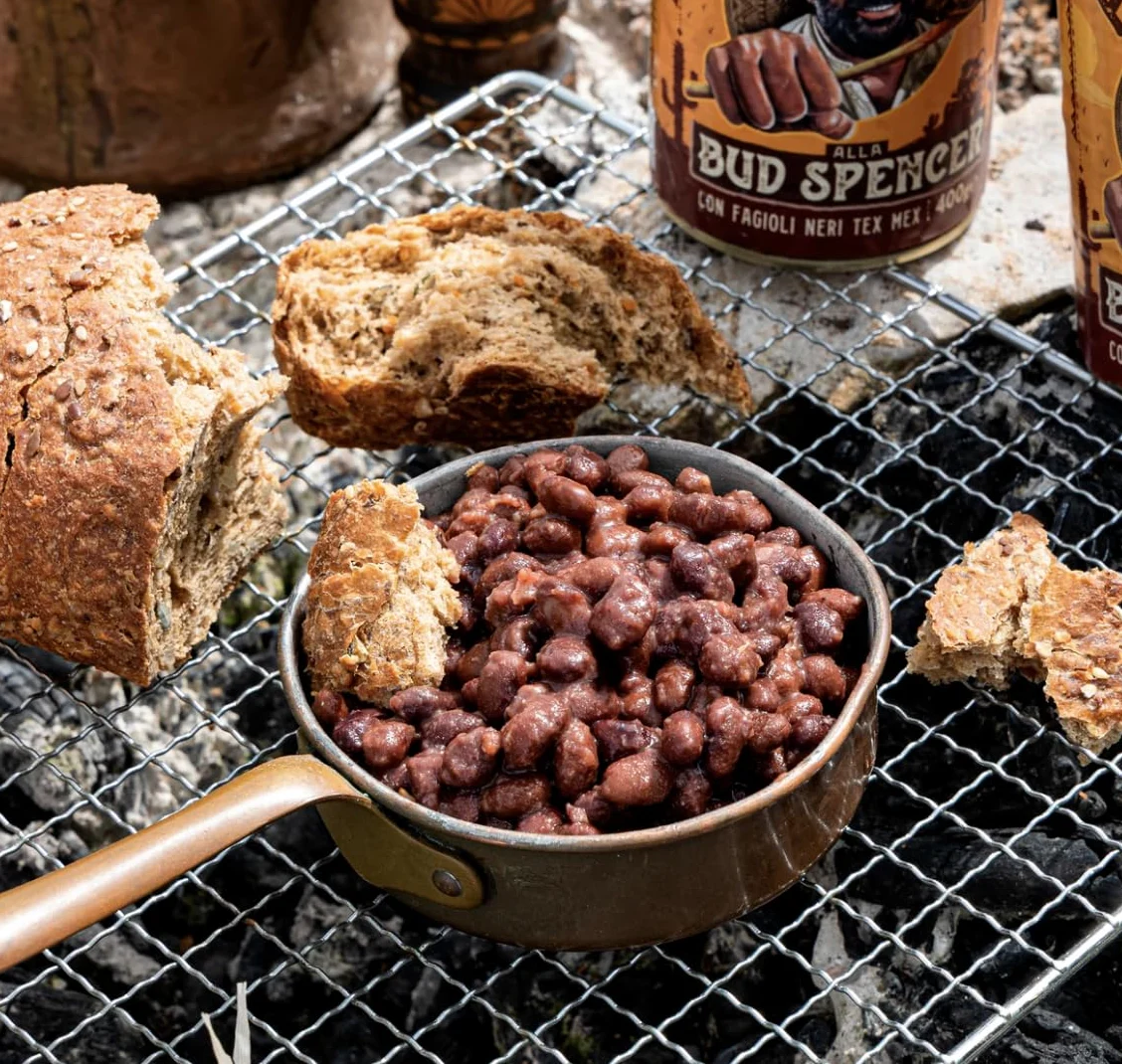 Selezione Fagioli BUD SPENCER 2 Confezioni Fagioli Neri Tex-Mex 2 Confezioni Fagioli Pinto Ricetta Originale confezioni da 400gr con esclusivo adesivo Zeus Party